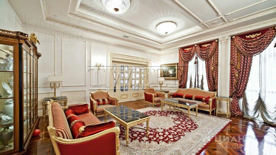 3-этажный коттедж 2 800 м² с отделкой