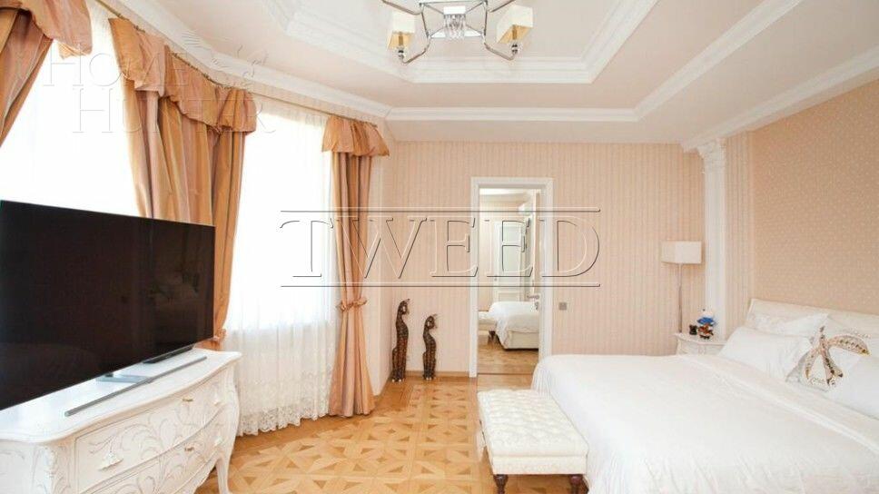 2-этажный коттедж 1 700 м² с отделкой