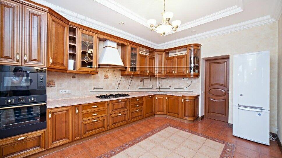 3-этажный коттедж 700 м² с отделкой