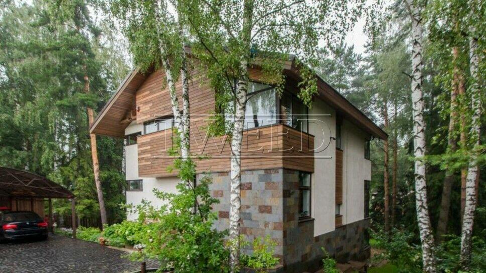 3-этажный коттедж 350 м² с отделкой