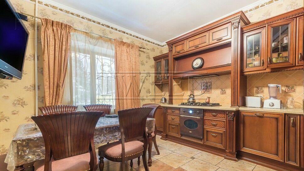 2-этажный коттедж 600 м² с отделкой