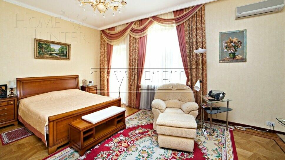 2-этажный коттедж 1 100 м² с отделкой