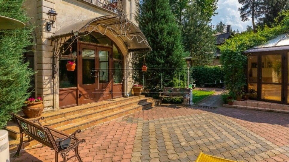 3-этажный коттедж 520 м² с отделкой