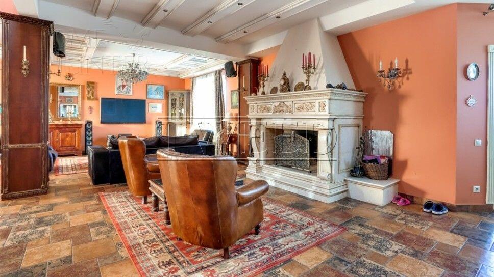2-этажный коттедж 450 м² с отделкой
