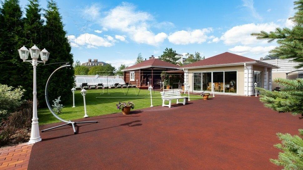 3-этажный коттедж 1 650 м² с отделкой