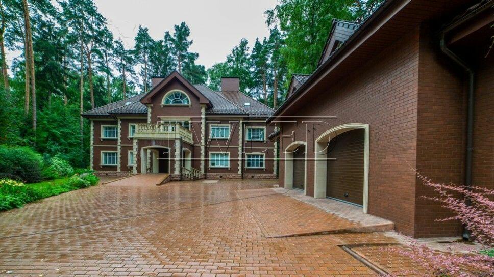 2-этажный коттедж 850 м² с отделкой