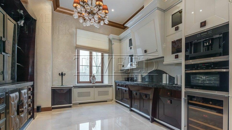 2-этажный коттедж 1 250 м² с отделкой