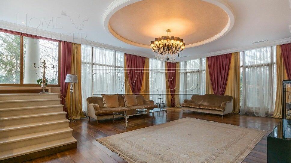 2-этажный коттедж 1 250 м² с отделкой