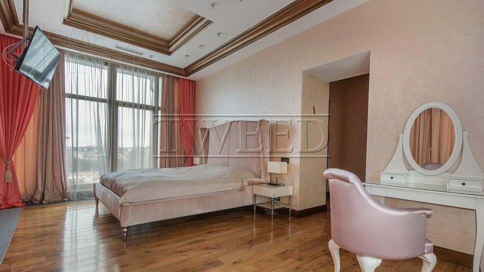 2-этажный коттедж 1 250 м² с отделкой