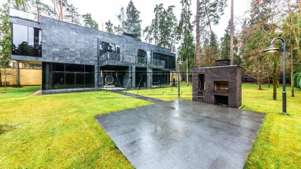 2-этажный коттедж 680 м² с отделкой