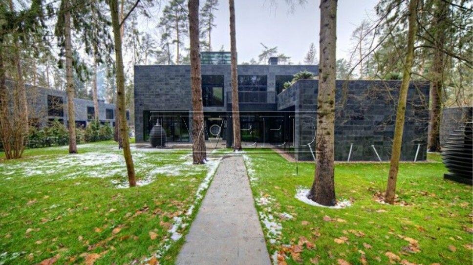 2-этажный коттедж 680 м² с отделкой