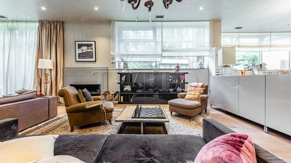 2-этажный коттедж 1 230 м² с отделкой