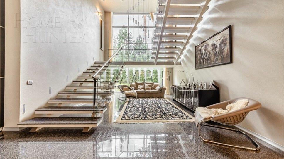 2-этажный коттедж 1 230 м² с отделкой