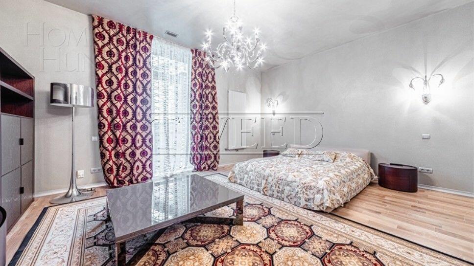 2-этажный коттедж 1 230 м² с отделкой