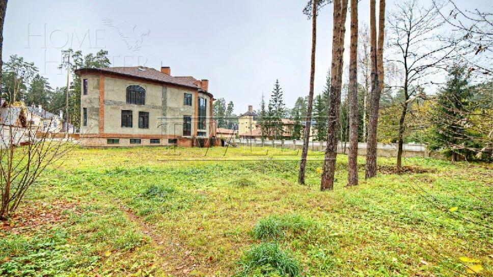 2-этажный коттедж 950 м² без отделки