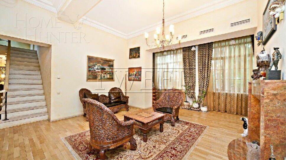 2-этажный коттедж 550 м² с отделкой