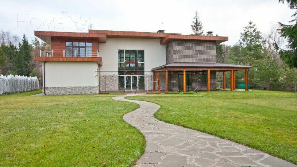 2-этажный коттедж 650 м² без отделки