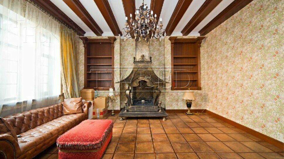 2-этажный коттедж 1 000 м² с отделкой