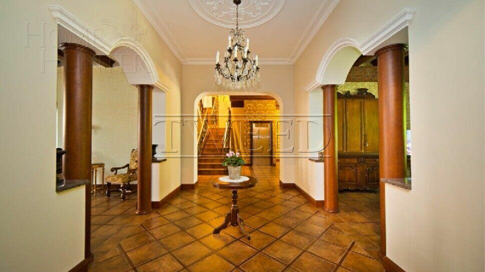 2-этажный коттедж 1 000 м² с отделкой