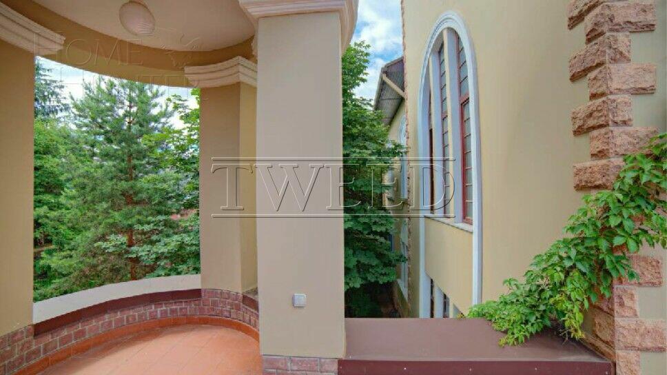 2-этажный коттедж 1 000 м² с отделкой