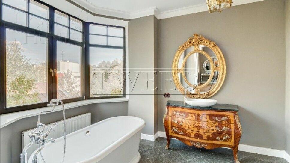 2-этажный коттедж 931.2 м² с отделкой