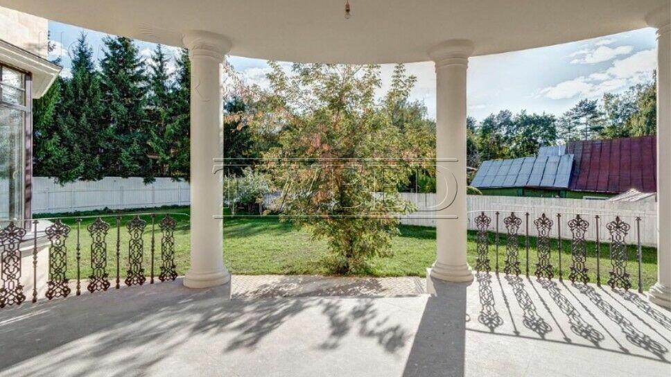 2-этажный коттедж 931.2 м² с отделкой