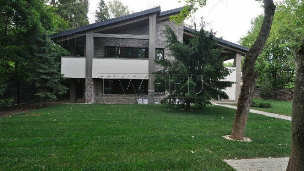 2-этажный коттедж 760 м² без отделки