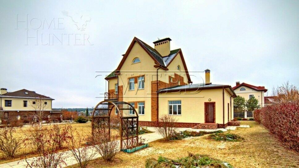 3-этажный коттедж 500 м² с отделкой
