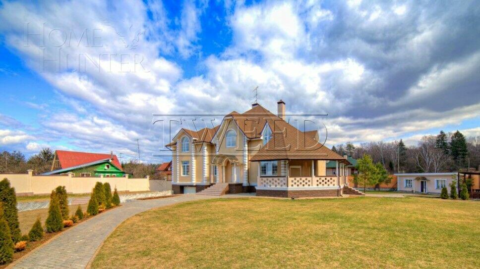 2-этажный коттедж 1 000 м² с отделкой