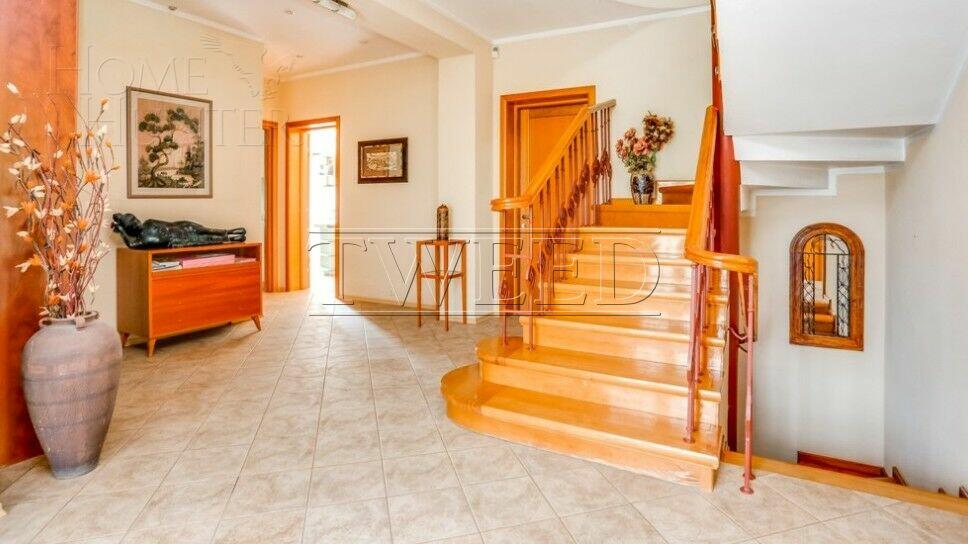 2-этажный коттедж 860 м² с отделкой