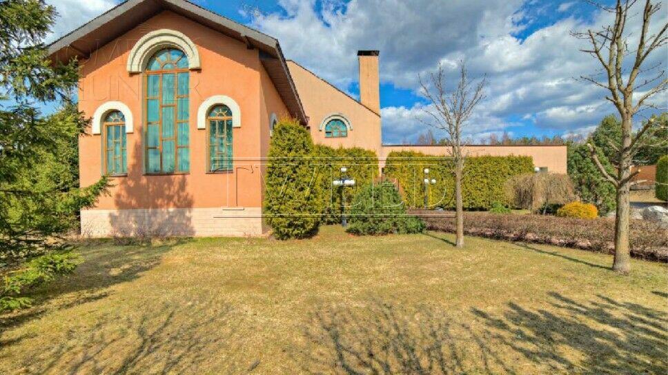 2-этажный коттедж 1 080 м² с отделкой