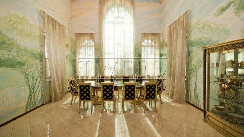 2-этажный коттедж 1 080 м² с отделкой