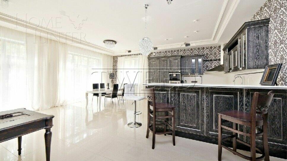 2-этажный коттедж 640 м² с отделкой