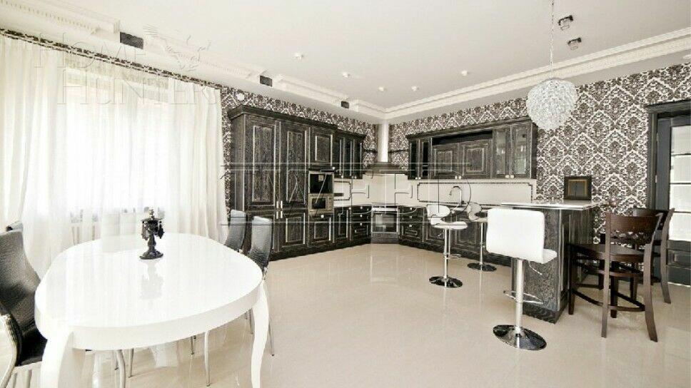 2-этажный коттедж 640 м² с отделкой