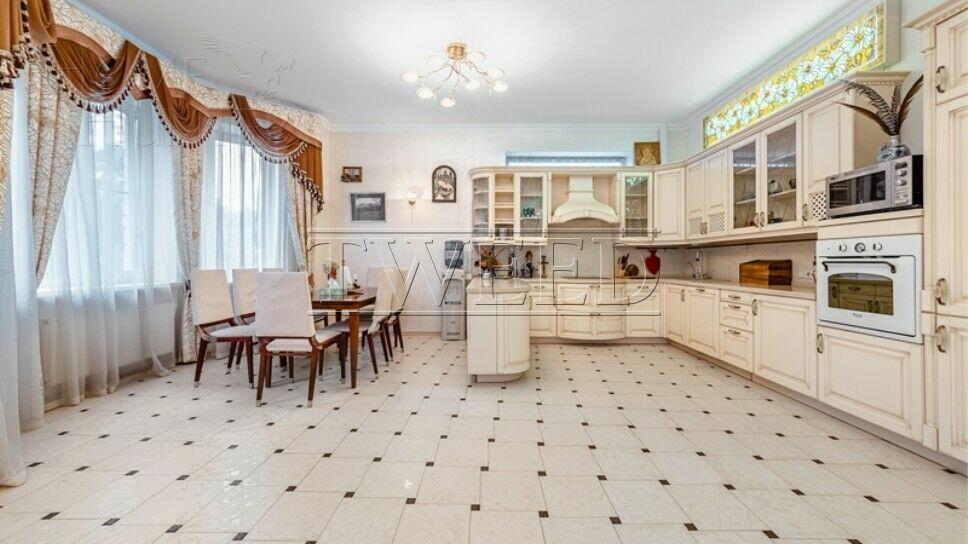 3-этажный коттедж 400 м² с отделкой