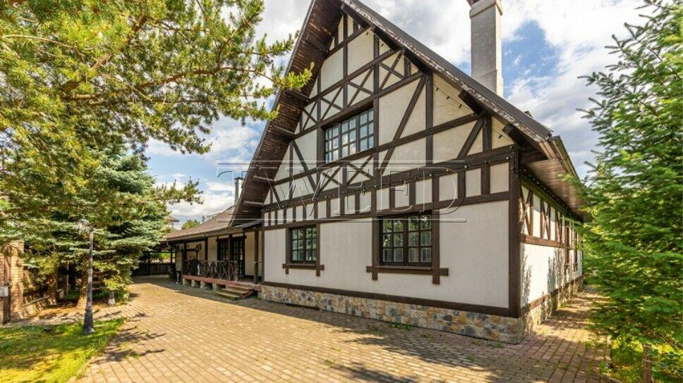 2-этажный коттедж 550 м² с отделкой