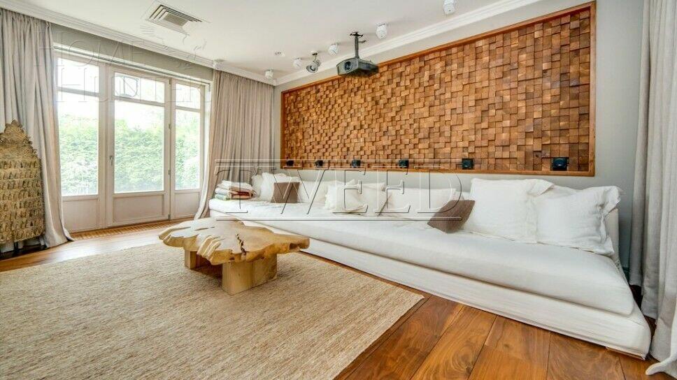 2-этажный коттедж 985 м² с отделкой