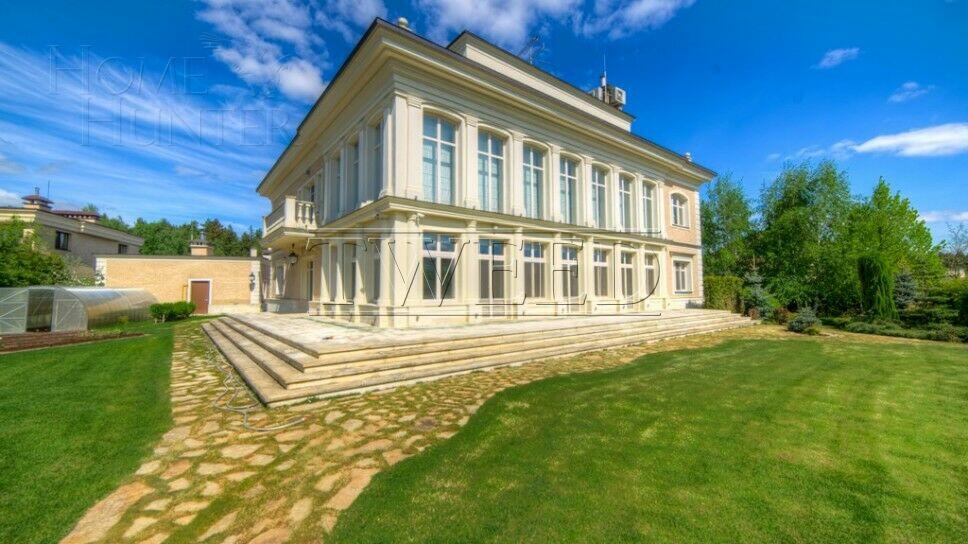 2-этажный коттедж 985 м² с отделкой