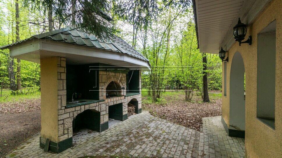 2-этажный коттедж 1 100 м² с отделкой