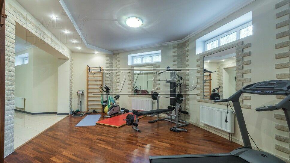 2-этажный коттедж 1 100 м² с отделкой