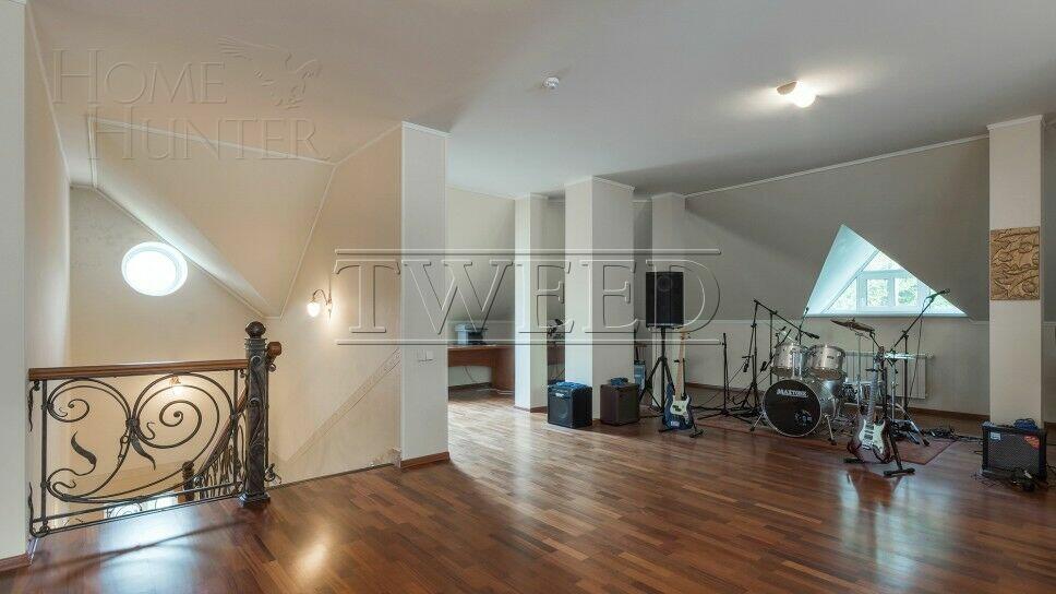 2-этажный коттедж 1 100 м² с отделкой