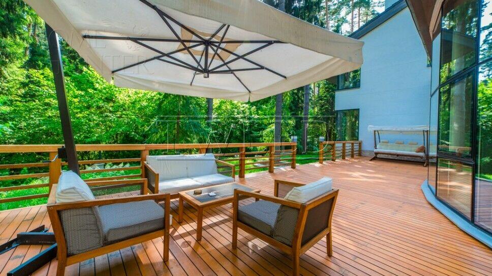 4-этажный коттедж 900 м² с отделкой
