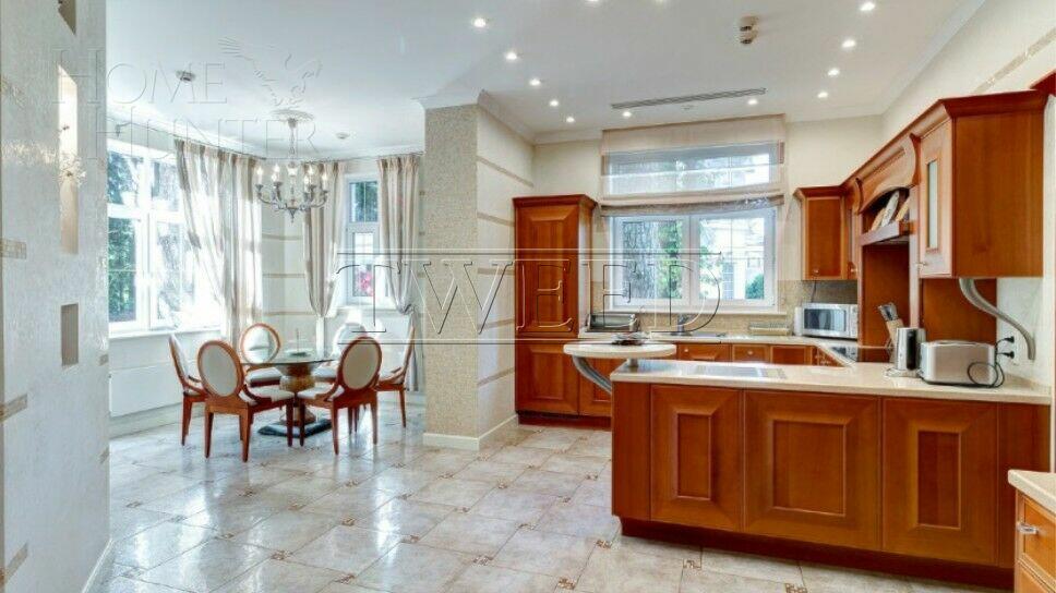 2-этажный коттедж 782.7 м² с отделкой