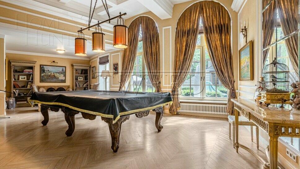 2-этажный коттедж 1 042.4 м² с отделкой