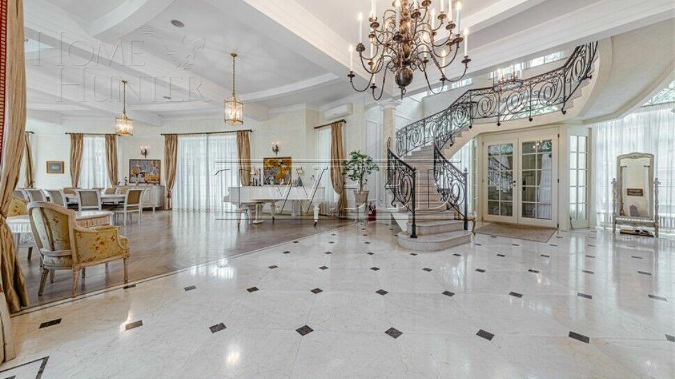 2-этажный коттедж 1 042.4 м² с отделкой