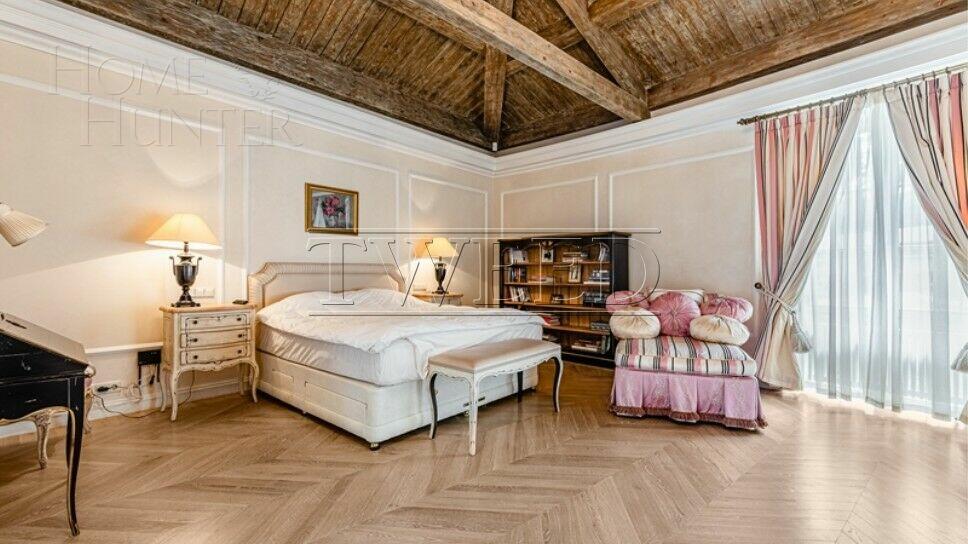 2-этажный коттедж 1 042.4 м² с отделкой