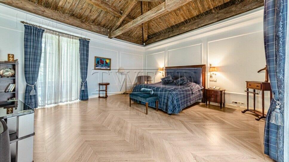 2-этажный коттедж 1 042.4 м² с отделкой