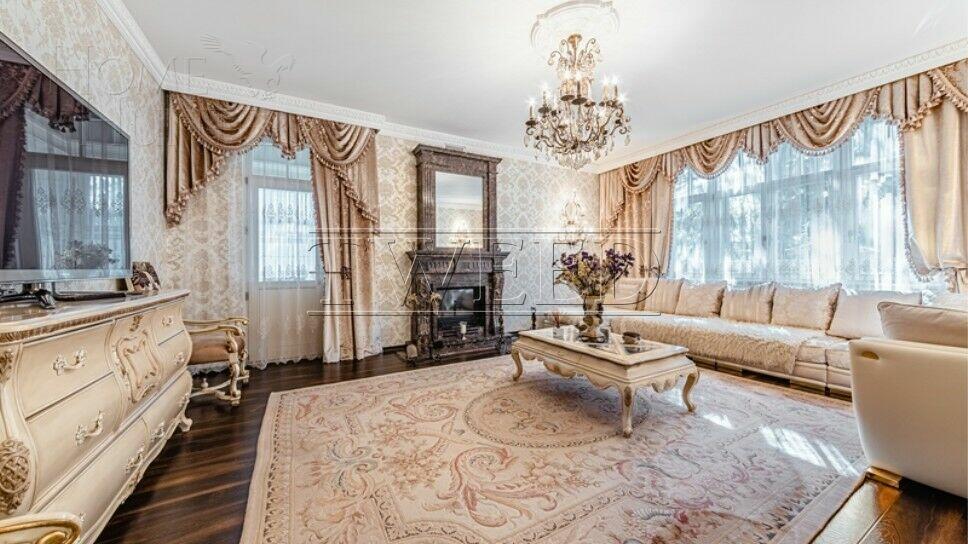 3-этажный коттедж 580 м² с отделкой