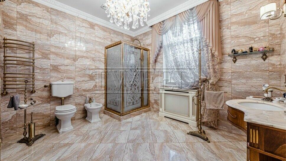 3-этажный коттедж 580 м² с отделкой