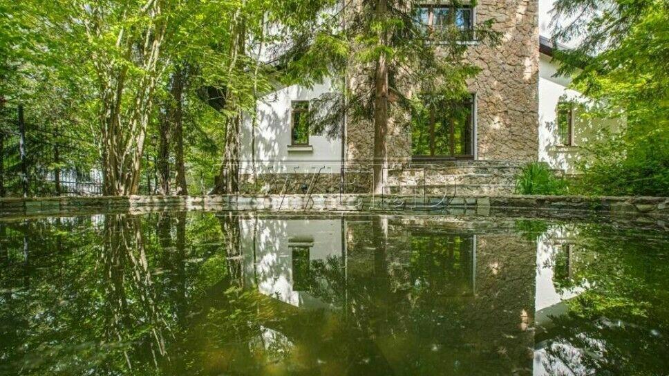 2-этажный коттедж 300 м² с отделкой